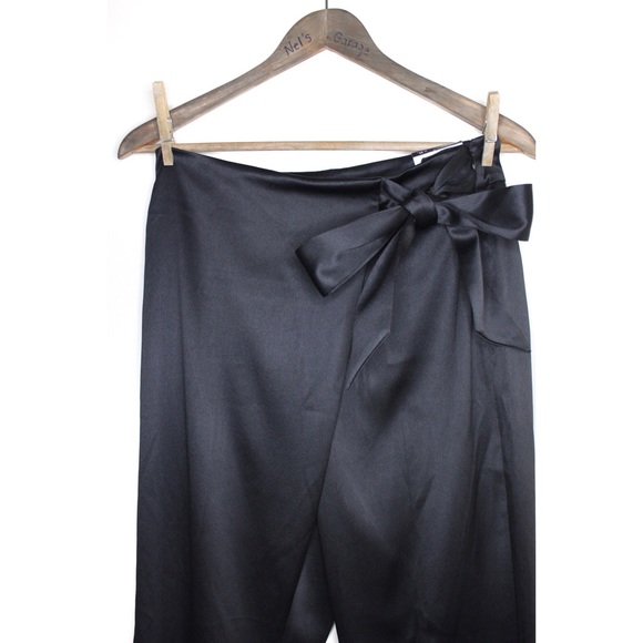 WHBM Bow Belt Satin Tapered Ankle Pants 2 Long NWT - Picture 3 of 9